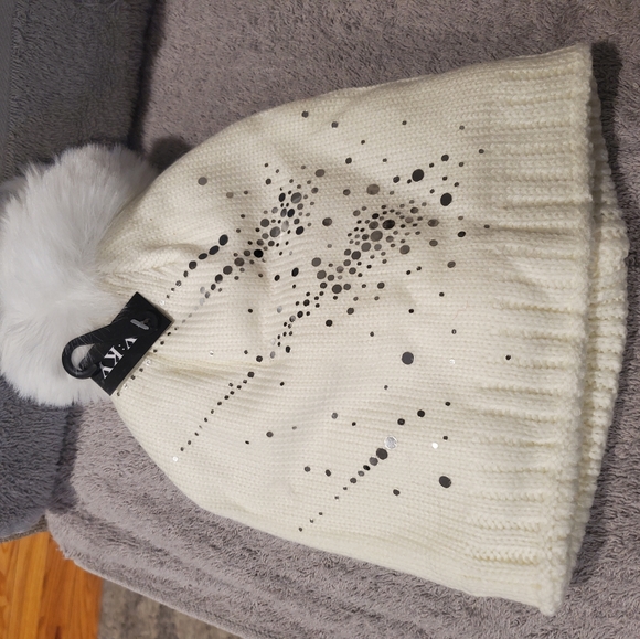 Cosmetics - Picture 16 of 16